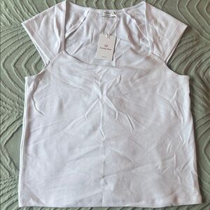 Aritzia White Short Sleeve Tee